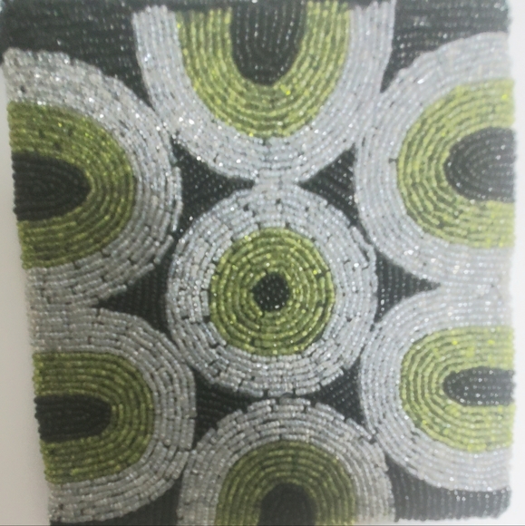 Beaded Black Green and White  Crossbody Bag - Picture 3 of 4